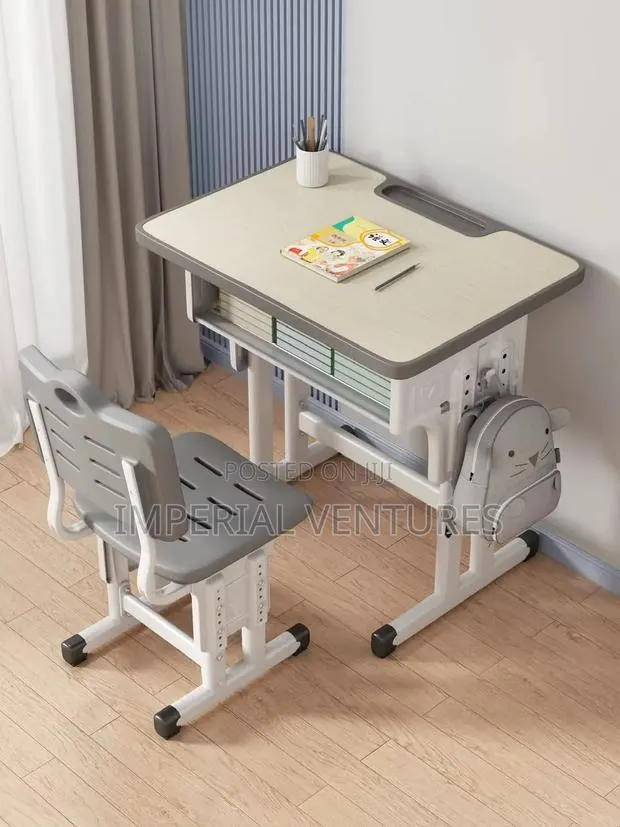 Durable Kids Learning Chair and Table · Photo 1