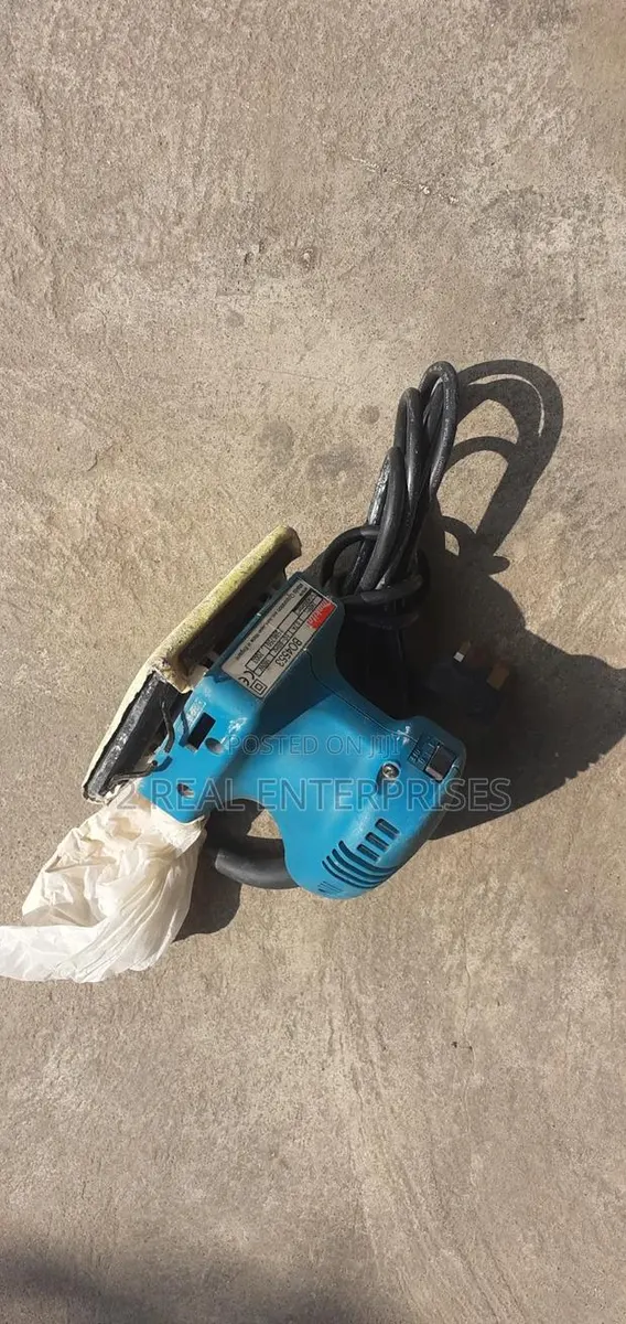 Makita 1/4-Sheet Palm Finishing Sander · Photo 1