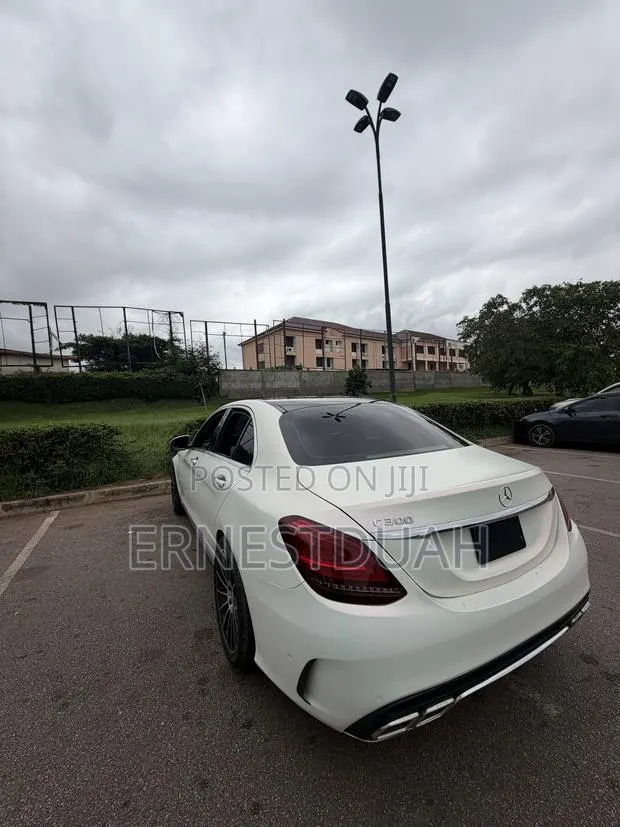 Mercedes-Benz C300 Base C300 RWD Sedan 2018 White · Photo 1