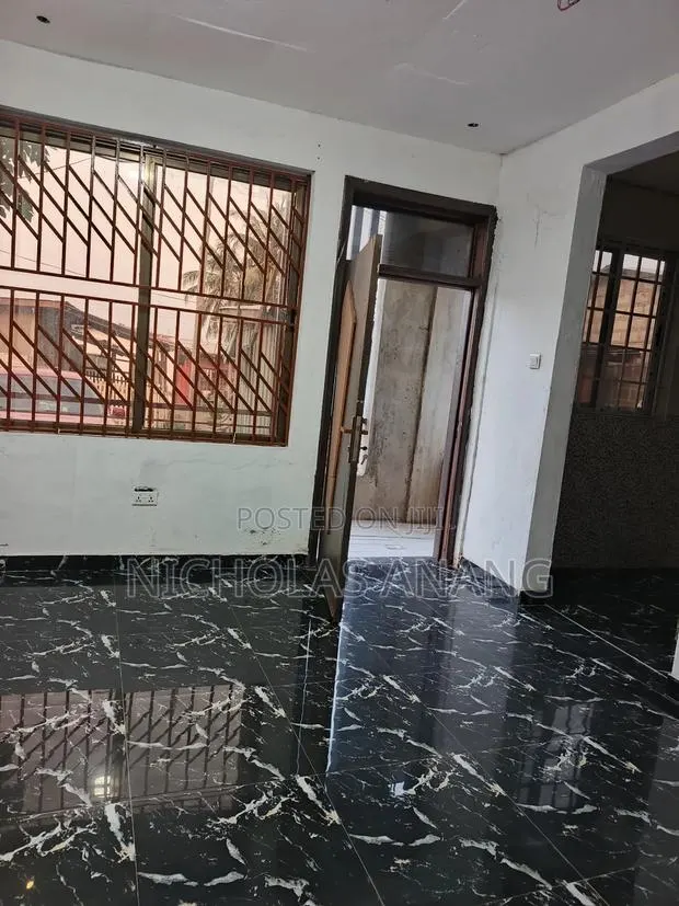 1bdrm Apartment in Dorns Properties, New Town for rent · Photo 1
