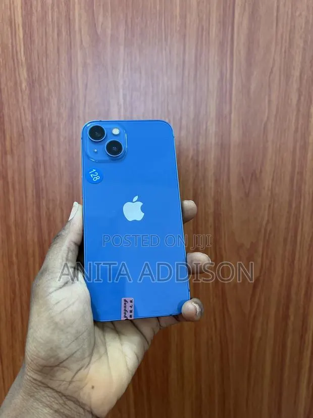 Apple iPhone 13 128 GB Blue · Photo 1