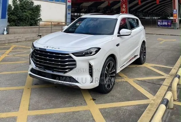 Jetour X70 1.5 7-Seater FWD 2022 White · Photo 1