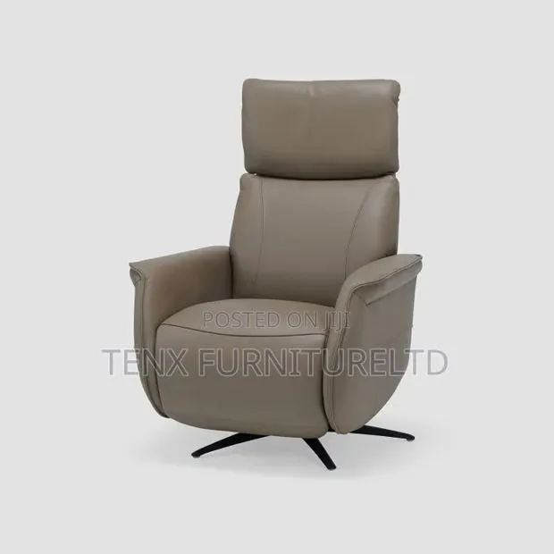Recliner Sofa/Chair (Spectra Inn) · Photo 1