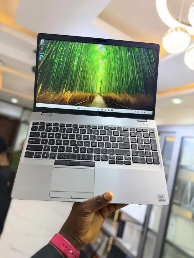Laptop Dell Latitude 5501 8GB Intel Core i5 SSD 256GB ยท Photo 1