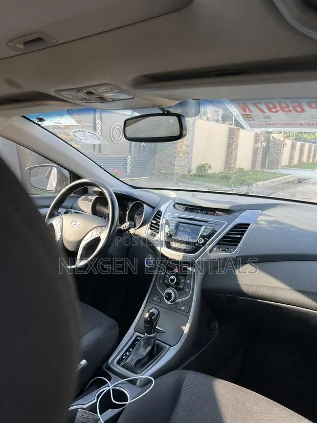 Hyundai Elantra Value Edition Sedan FWD (1.8L 4cyl 6A) 2016 Gray · Photo 1