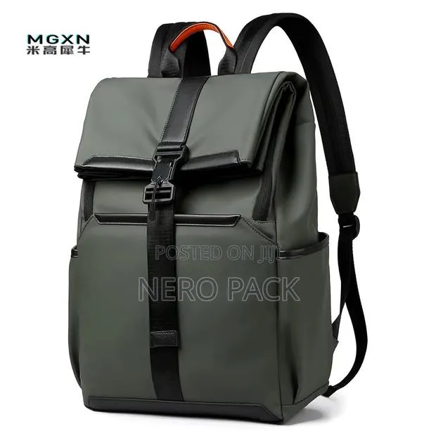 Men’s Large Capacity Waterproof Casual Travel Backpack · Photo 1