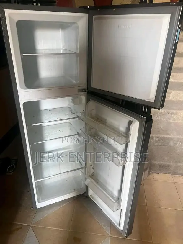 Hisence Duoble Door Fridge · Photo 1