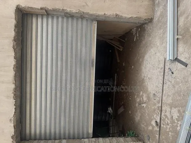 Shutter Roller Gate · Photo 1
