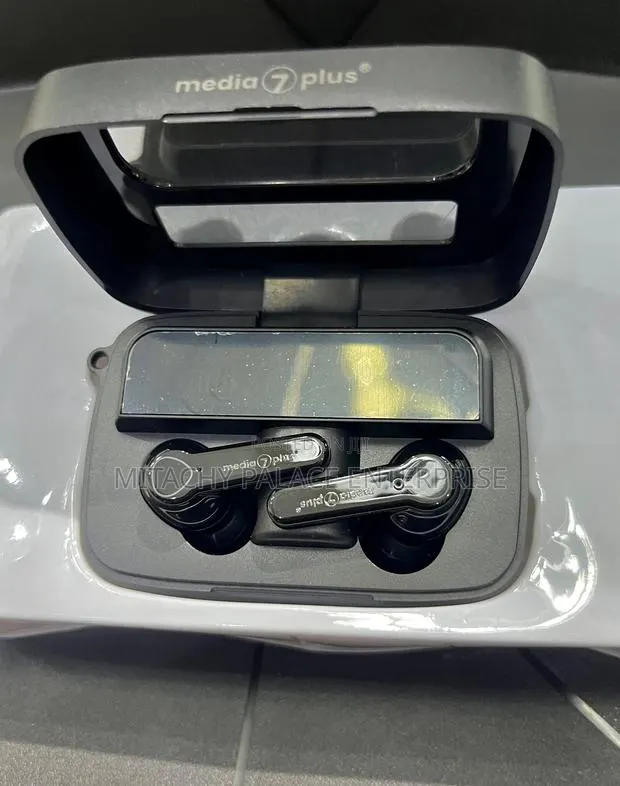 Media 7 Plus Bluetooth Earbuds · Photo 1