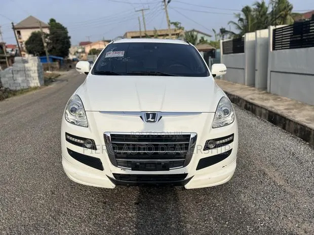 Luxgen U6 2013 White · Photo 1