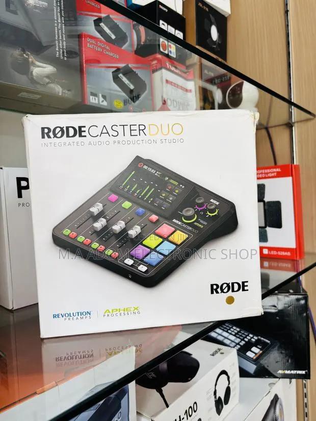 Integrated Rode Caster Duo for Podcasting Live Broadcast · Photo 1