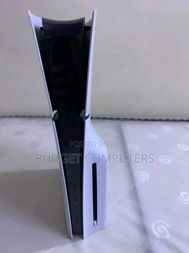 1tb Ps5 With Two Cd Games · Photo 1