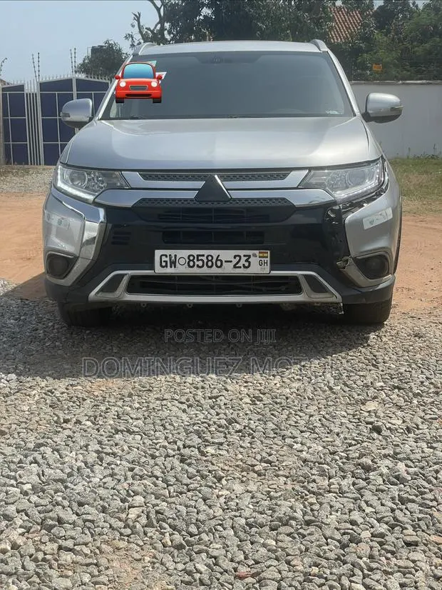 Mitsubishi Outlander 2018 Silver · Photo 1