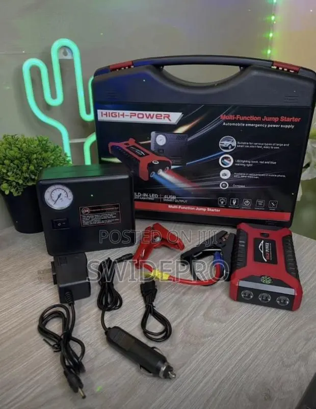 4 in 1 Car Battery Jump Starter · Photo 1