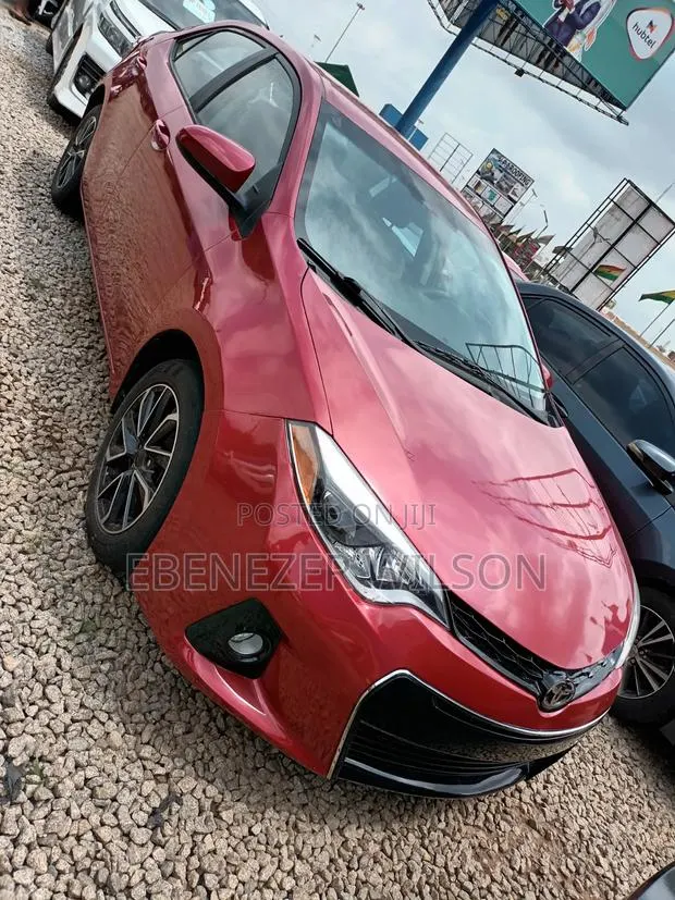 Toyota Corolla 2016 Red · Photo 1