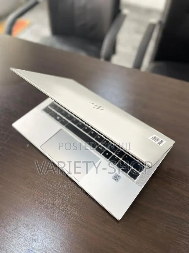 Laptop HP EliteBook 1030 16GB Intel Core i7 SSD 512GB · Photo 1