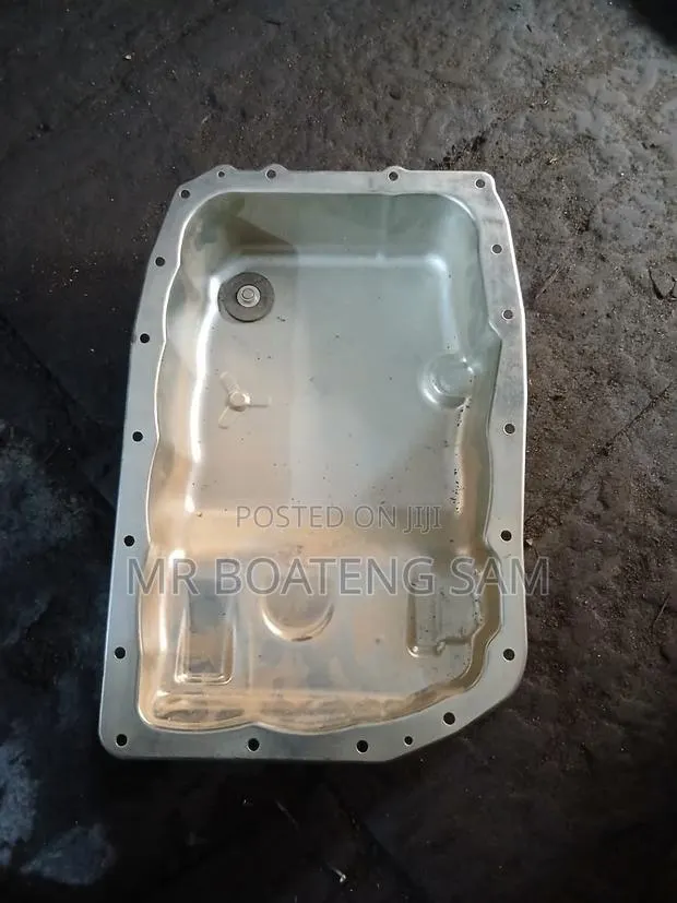 Chevrolet Suburban 2020 Engine Oil Sump Base · Photo 1