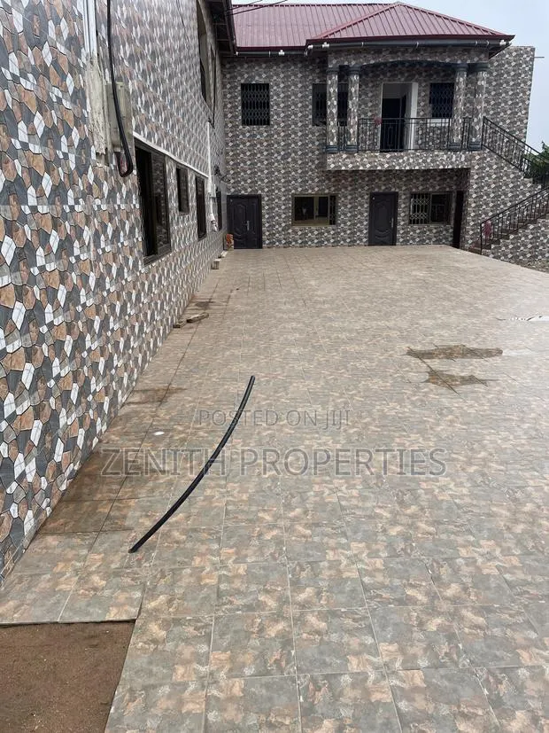 1bdrm Apartment in Zenith Realty, West Hills Mall Area for rent · Photo 1