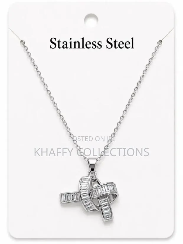 Stainless Steel Necklaces · Photo 1