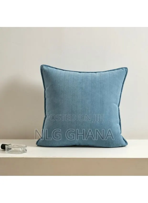 17.7x17.7 Inch Pillow Cover Solid Color Soft Chenille. Tvx25928 · Photo 1