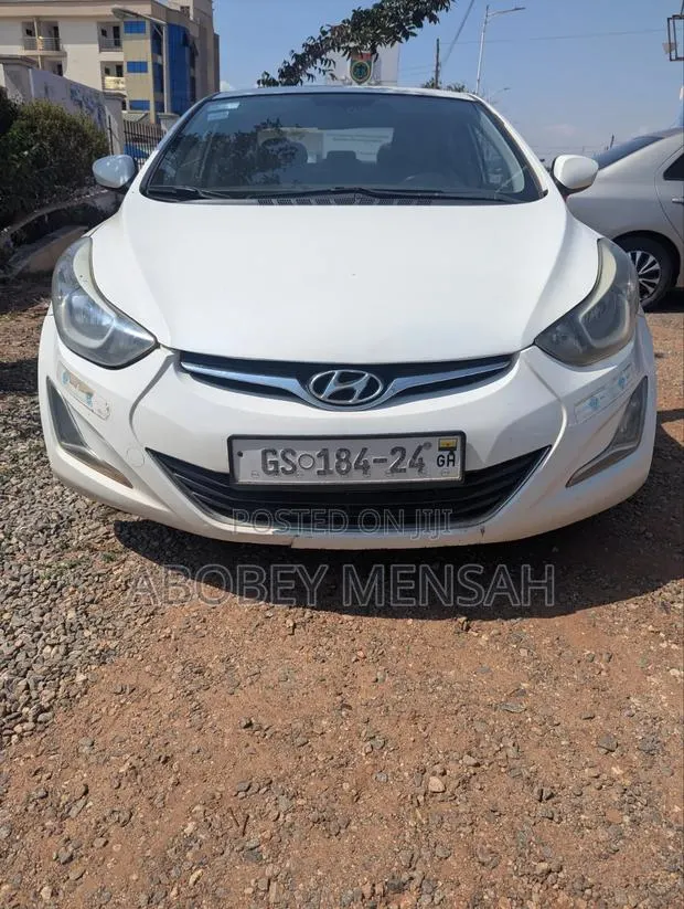 Hyundai Elantra Limited 4dr Sedan (1.8L 4cyl 6A) 2014 White · Photo 1