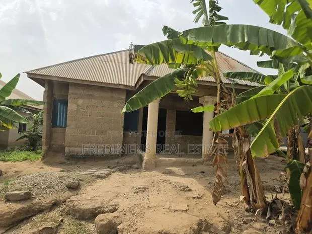 4bdrm House In Fredimens Real, Atwima Kwanwoma For Sale · Photo 1