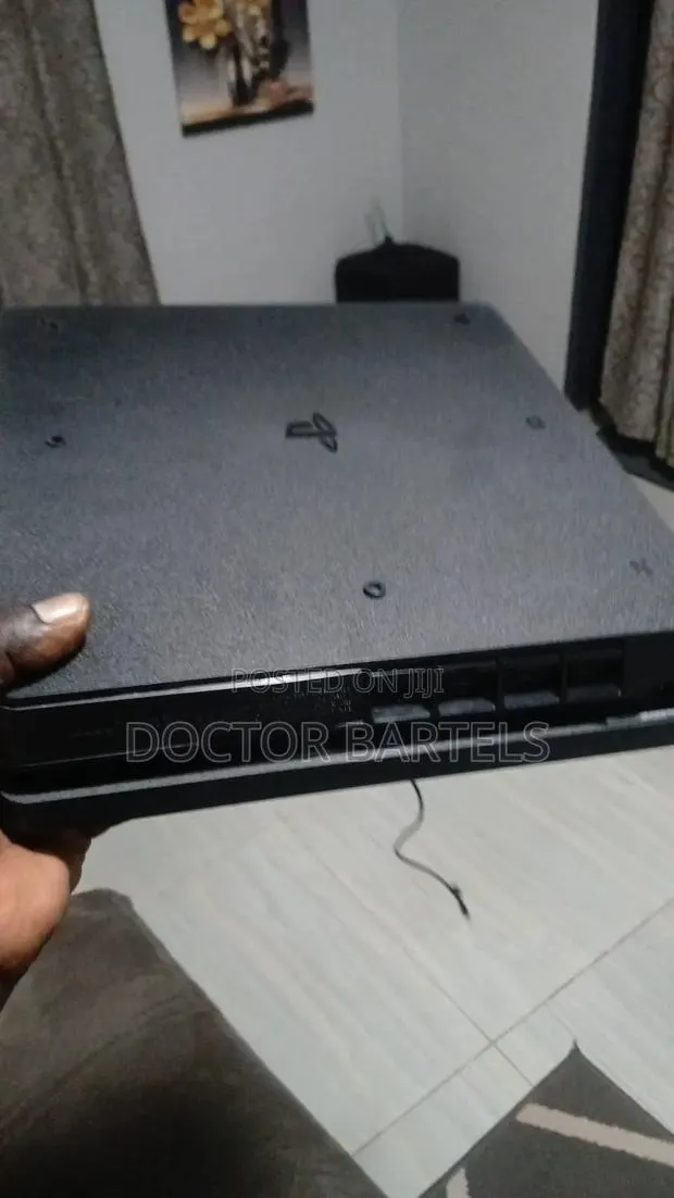 Ps4 Slim 500GB · Photo 1