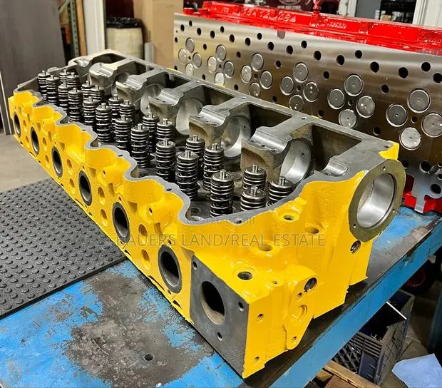 Caterpillar C15 C C18 Cylinder Head. · Photo 1