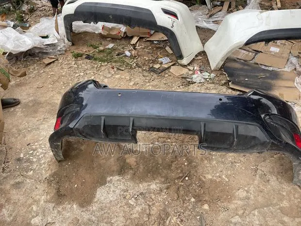 2016-2021 Honda Civic Rear Bumper Complete · Photo 1