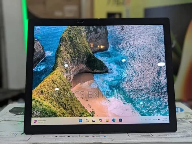 New Laptop Lenovo ThinkPad X1 8GB Intel Core i5 SSD 256GB · Photo 1
