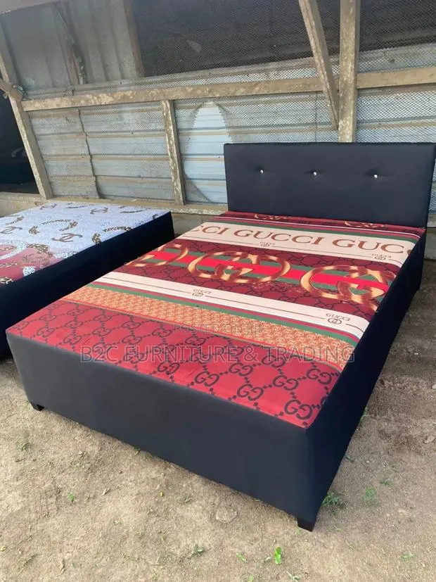 Inbuilt Double Bed · Photo 1