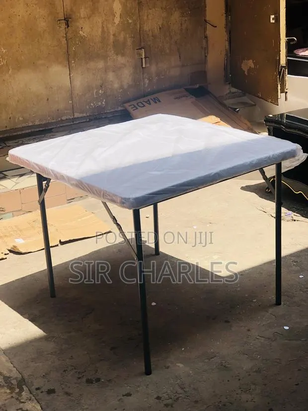 4 Seater Foldable Plastic Table · Photo 1