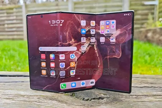 New Huawei Mate XT Ultimate Design 1 TB Black · Photo 1