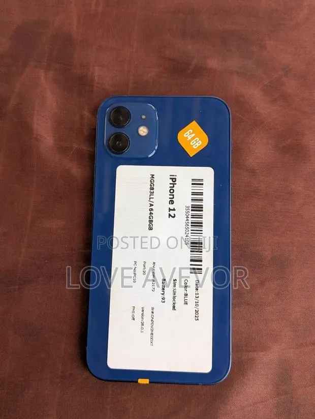 Apple iPhone 12 64 GB Blue · Photo 1
