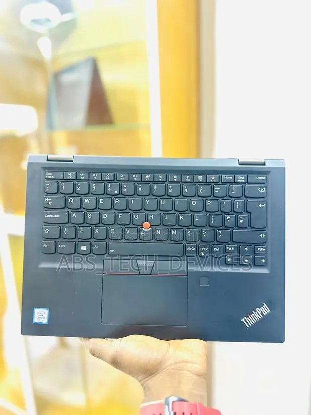 Laptop Lenovo ThinkPad X390 Yoga 8GB Intel Core i5 SSD 256GB · Photo 1
