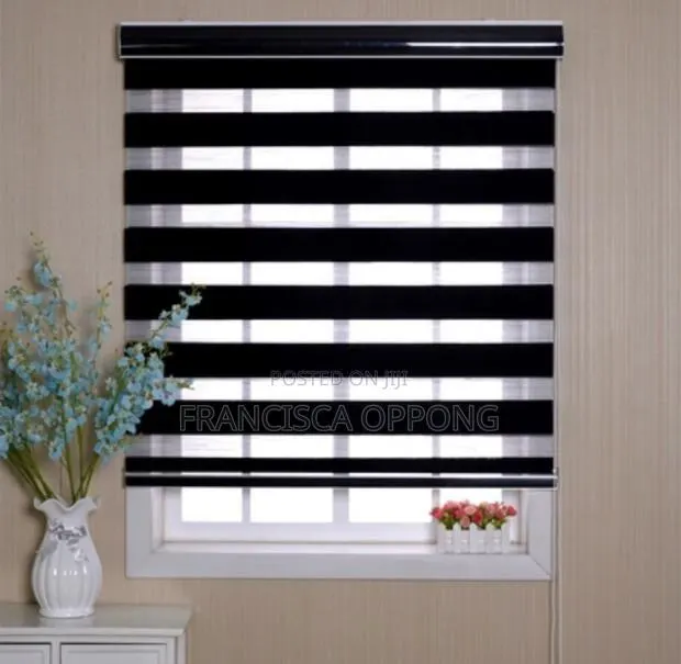Top Handed Window Blinds (Available in Various Colors, Feet) · Photo 1