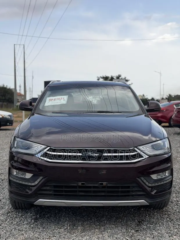 Zotye SR7 2017 Brown · Photo 1
