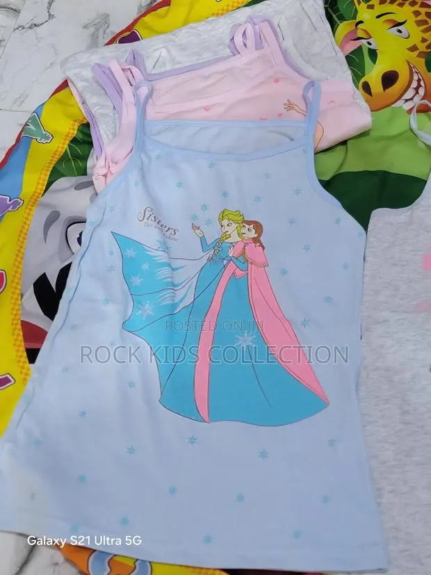 Colored Cartoon Girls Vest · Photo 1