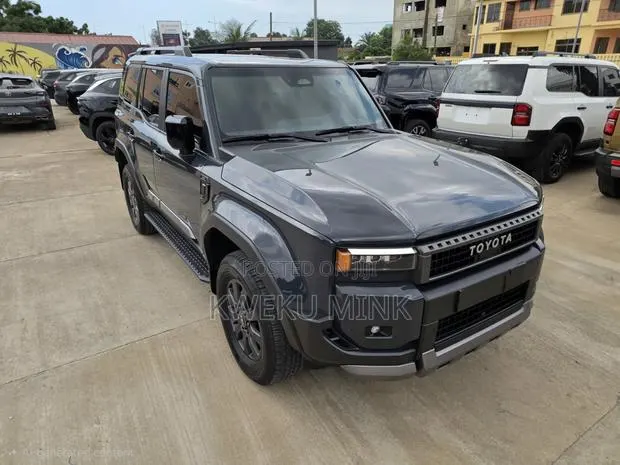Toyota Land Cruiser Prado 2025 Black · Photo 1