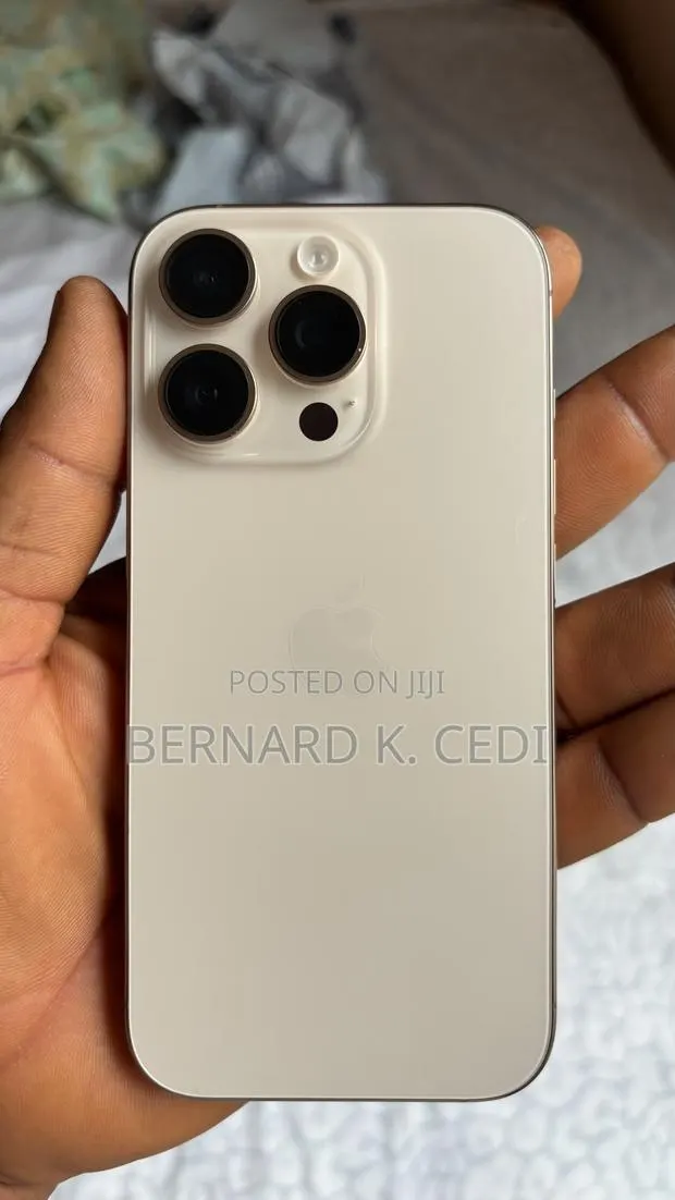 New Apple iPhone 16 Pro 1 TB Gold · Photo 1