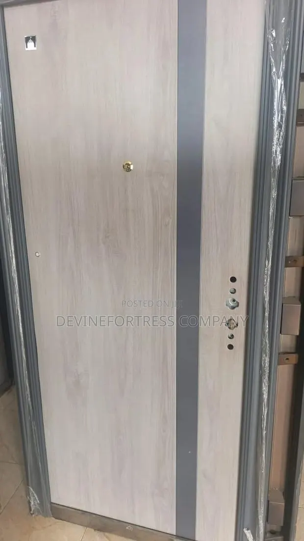 Quality Splendor Smooth Single Door Available in DFF Designs N Colors