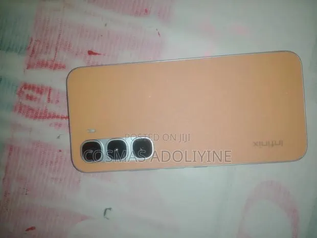 Infinix Hot 60 Pro 128 GB Orange · Photo 1