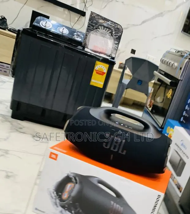 Newly in Box Bluetooth ~ JBL Boombox 4 Black Speaker · Photo 1