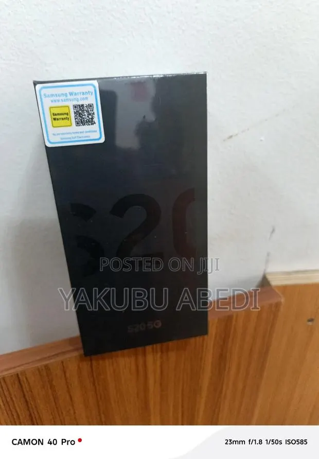 New Samsung Galaxy S20 128 GB Black · Photo 1