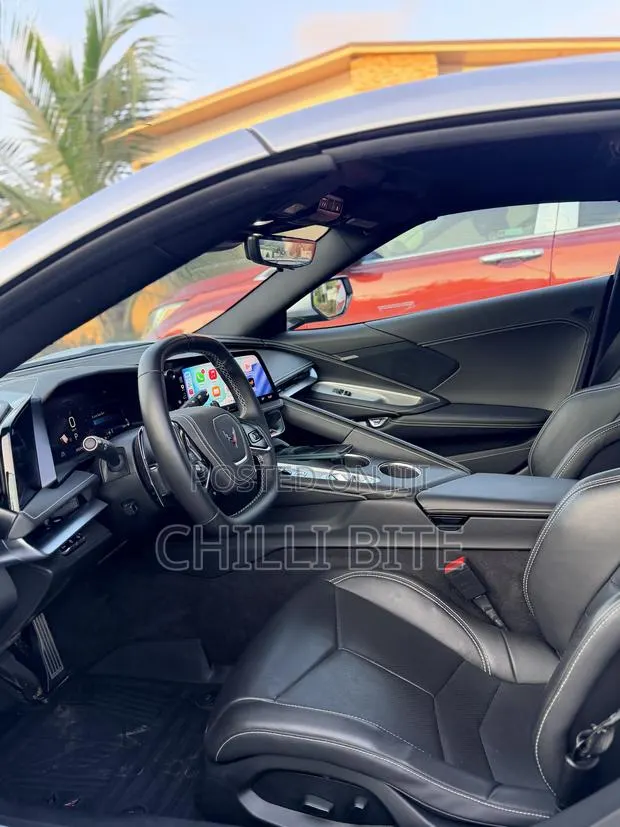 Chevrolet Corvette E-Ray Convertible AWD w/2LZ 2026 Silver · Photo 1