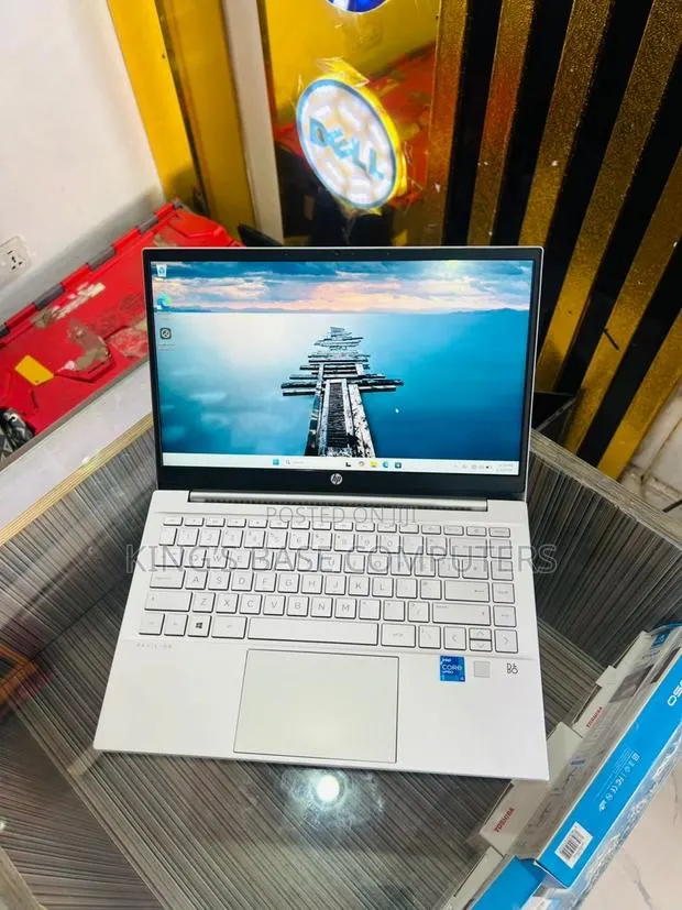 Laptop HP Pavilion 14 12GB Intel Core i5 SSD 256GB · Photo 1