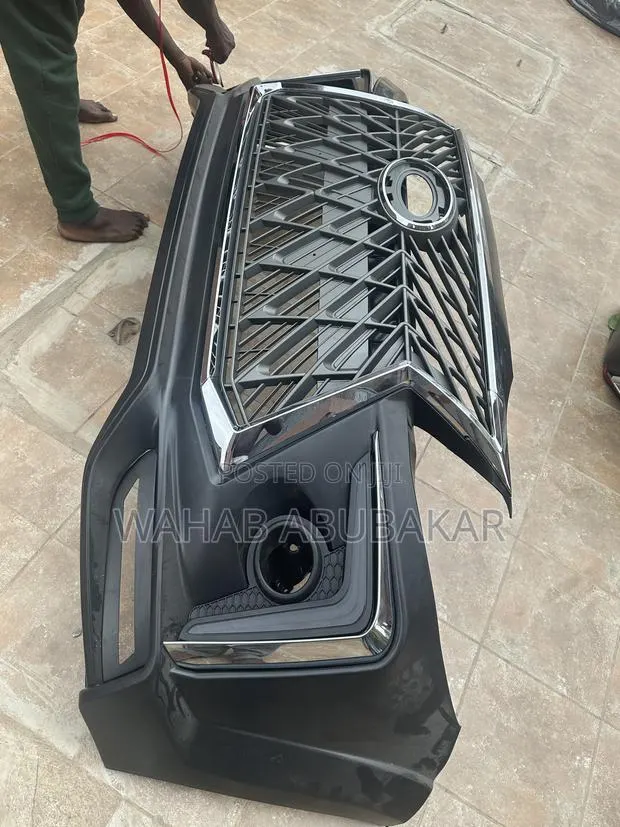 Toyota Fortuner 2012 Front Bumper Complete Spec · Photo 1