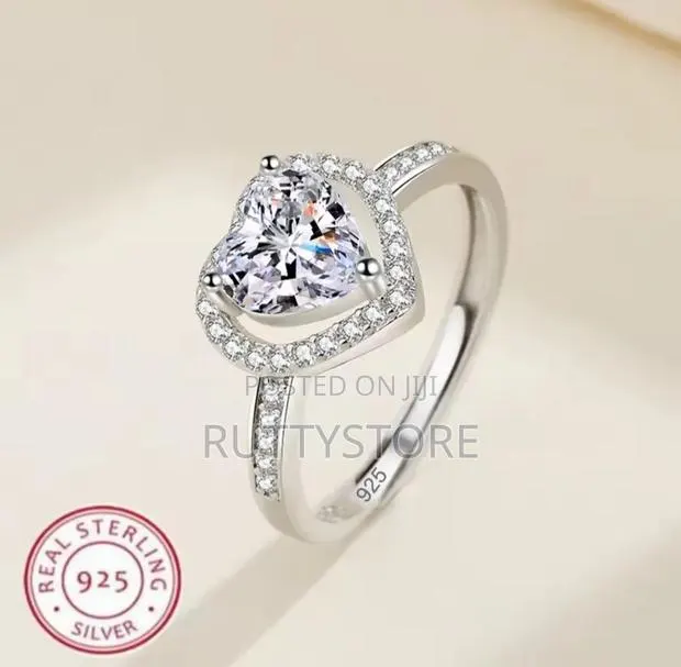 Heart/Love Adjustable Engagement Ring · Photo 1