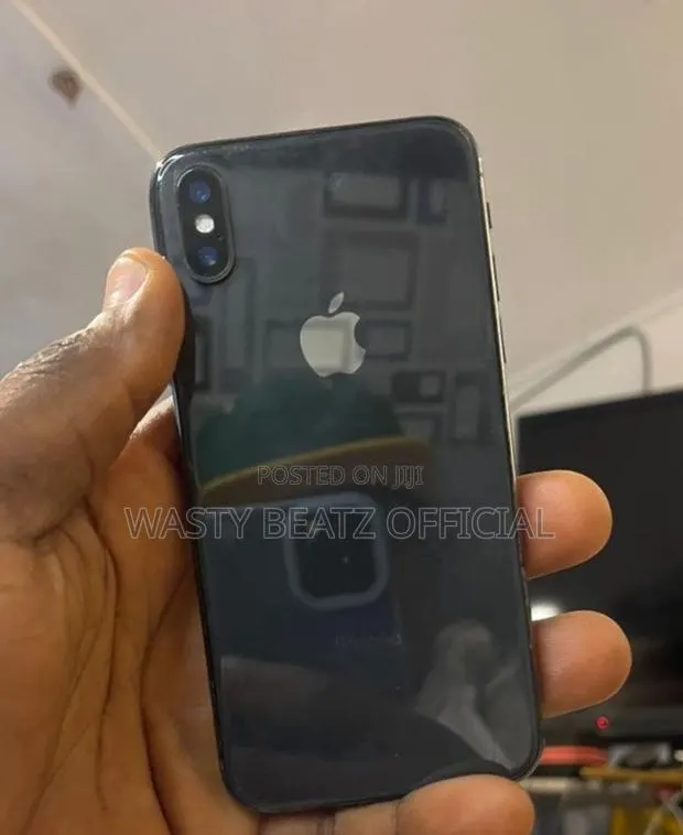 Apple iPhone X 256 GB Black · Photo 1