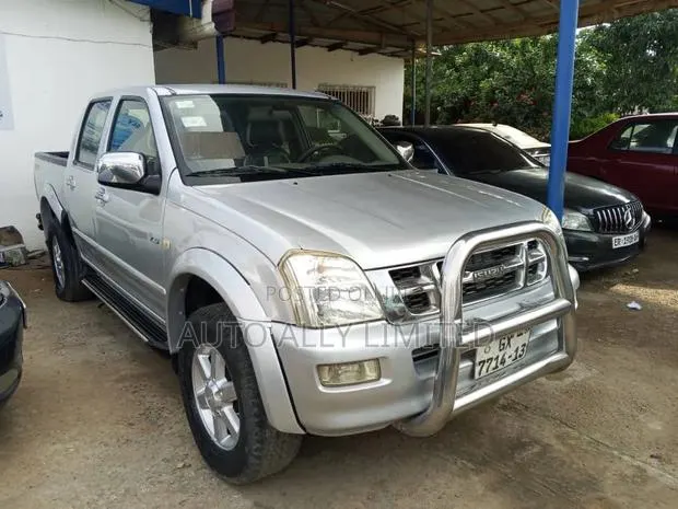 Isuzu D-MAX 2008 Silver · Photo 1